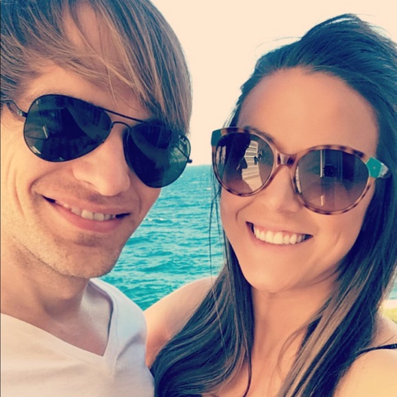 Welcome Friends! - Picture 3 of 7